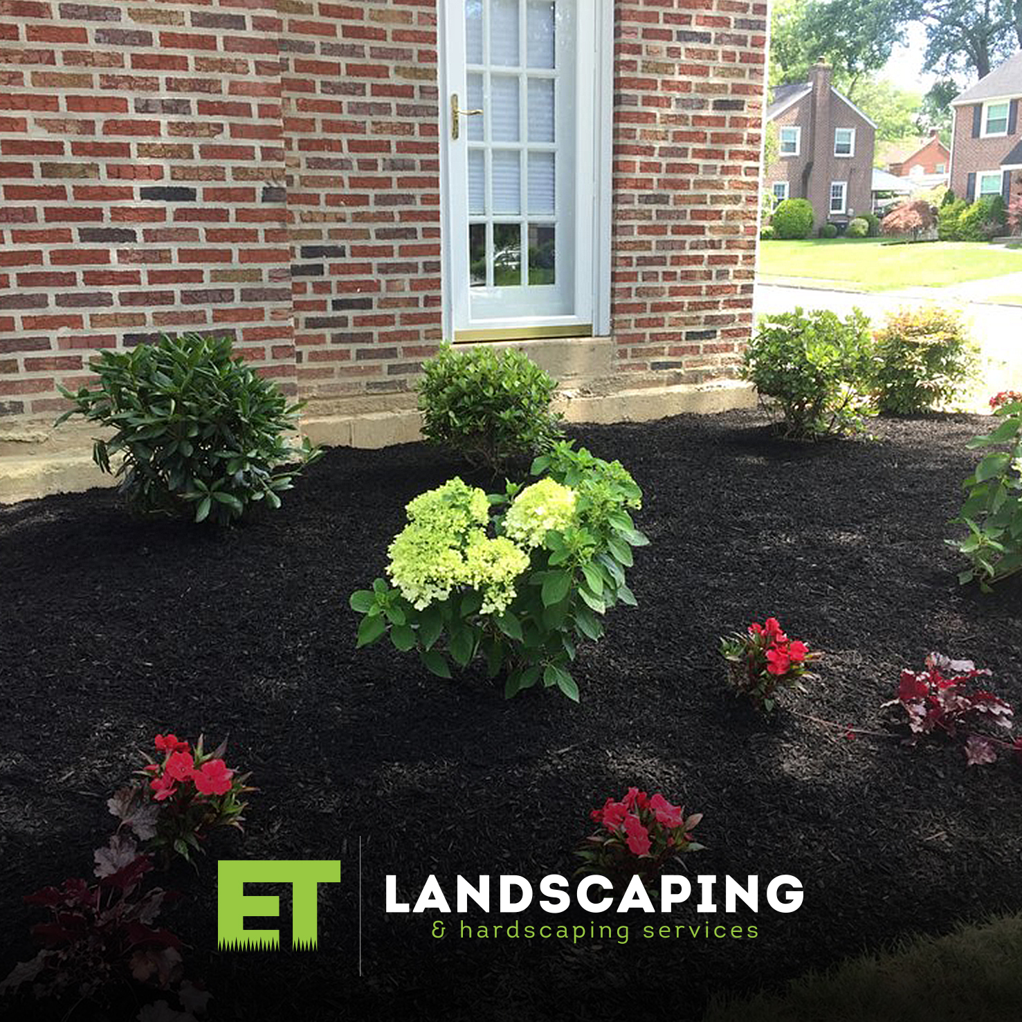 ET Landscaping Project: Fresh Mulch & New Plants in Delaware County, PA