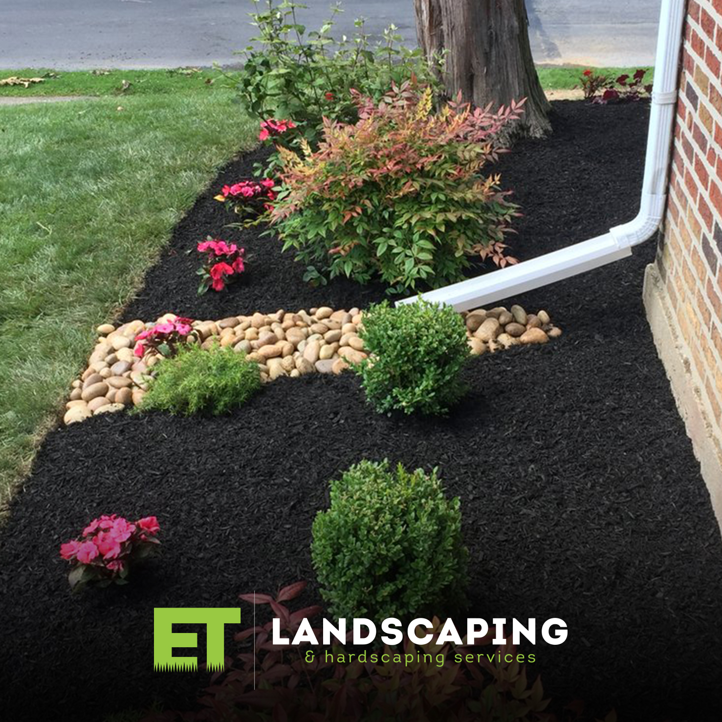 ET Landscaping Project: Mulch Bed with Rock Drain in Delaware County, PA