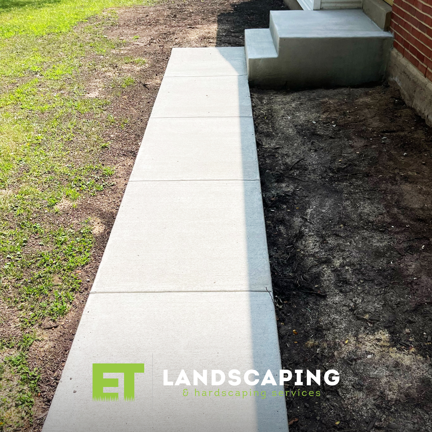 ET Landscaping Project: Residential Concrete Walkway in Delaware County, PA
