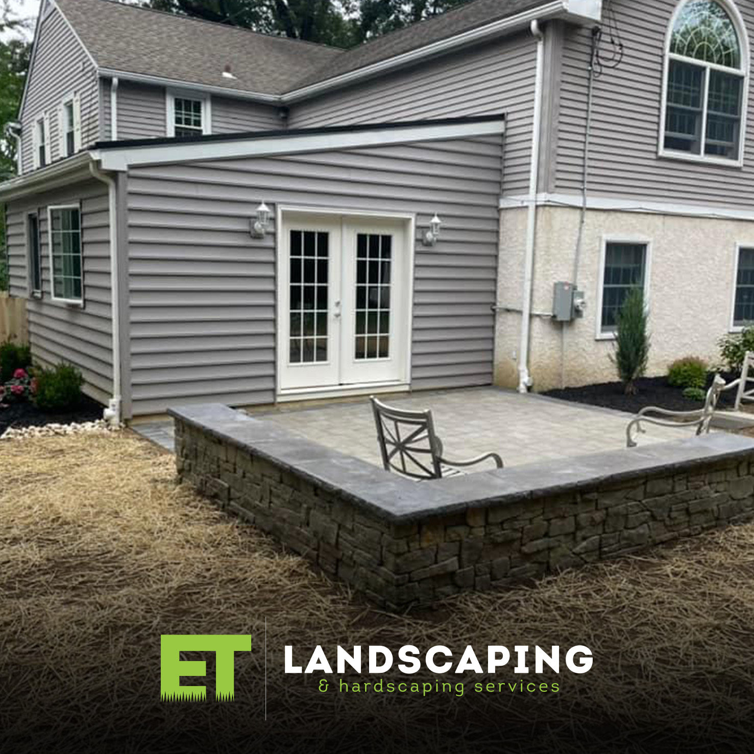 ET Landscaping Project: Patio & Sitting Wall in Delaware County, PA
